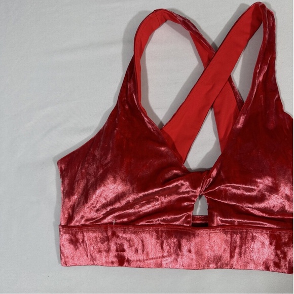 NWT $60 Fabletics [ Medium ] Crushed Velour Sports Bra in Strawberry‎ Red #U1168 - Picture 3 of 9